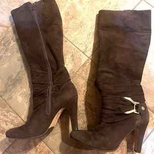 Suede chocolate boots